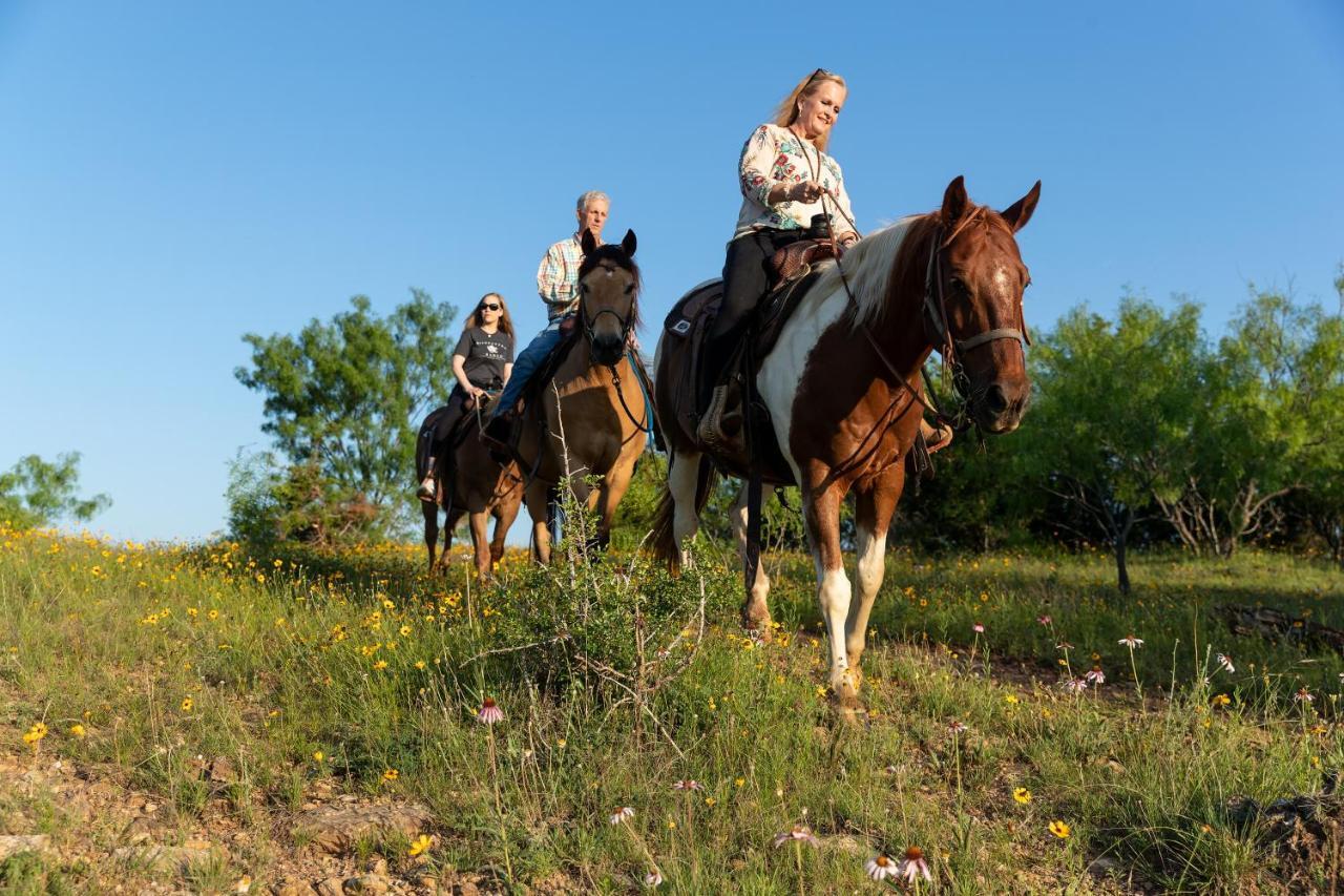 Wildcatter Ranch And Resort Graham Luaran gambar